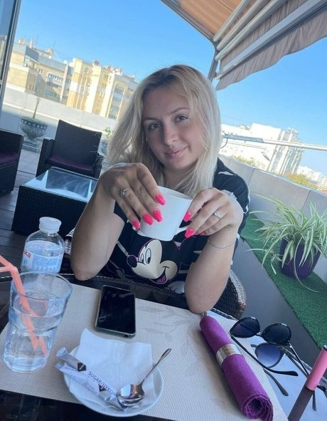 beautiful teen onlyfans adult galleries