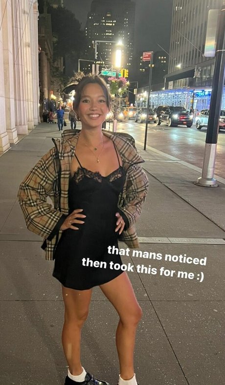 Lily Chee adult model pic