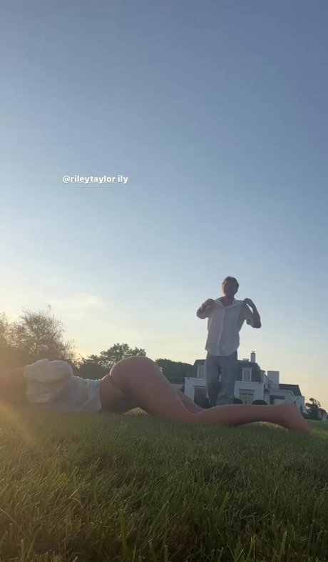 old young lesbian onlyfans pornographic photos