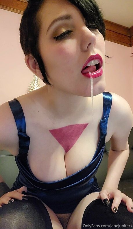 janejupiterx model erotic picture