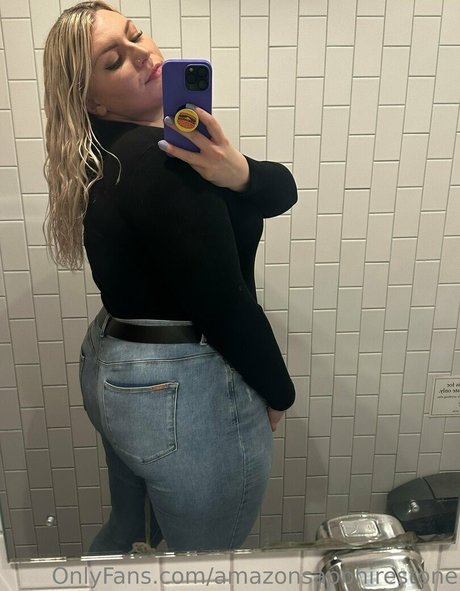 curvy blonde milf onlyfans porn image