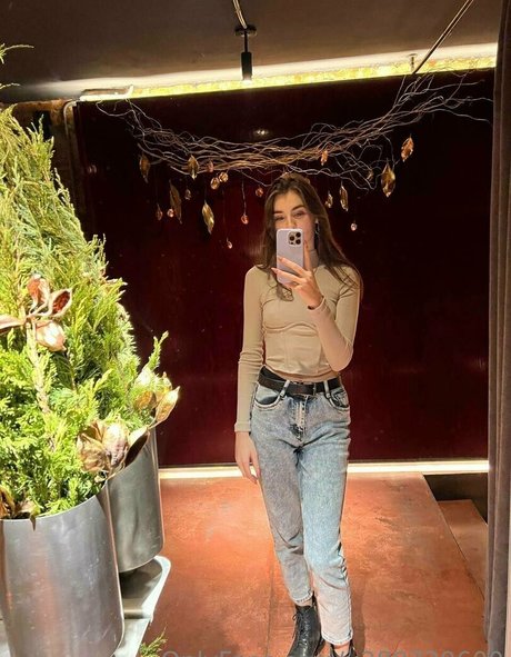 annie minor pretty model archive