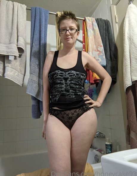 honeycake93 nudes actress pic