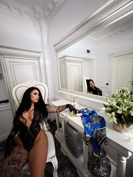 Paraschiv Andreea A C P star naked photo