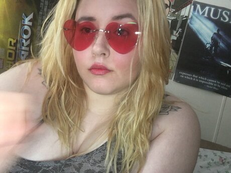 Ashtun star hot picture