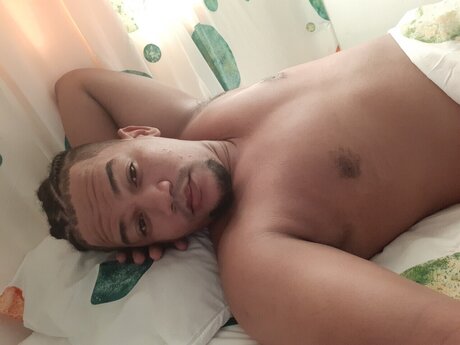 MR Sensacion star nudes images