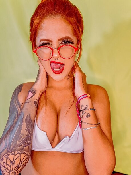 Paulla Izabel model nude img