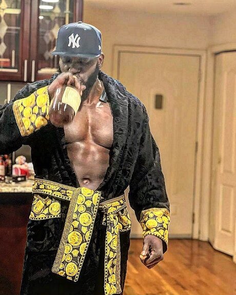 KING EUPHORIA pornstar naked img