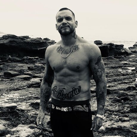 Enzo Suavecito perfect actress image