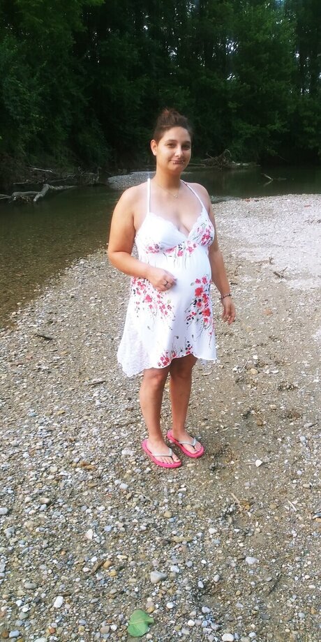 Joneslynn2020 naked pornstar image