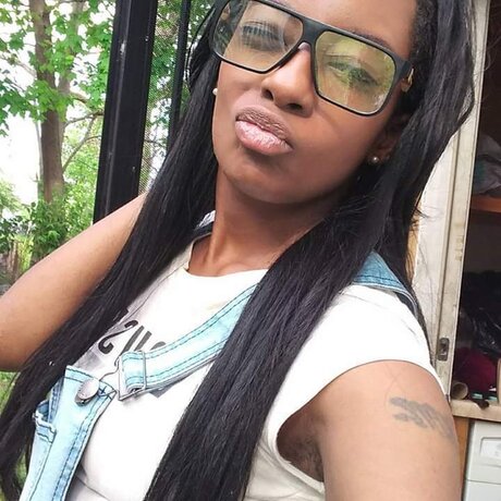 So Fancy Sag model free images