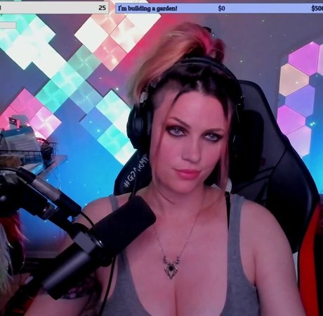 scxrlet64 hot actress pics