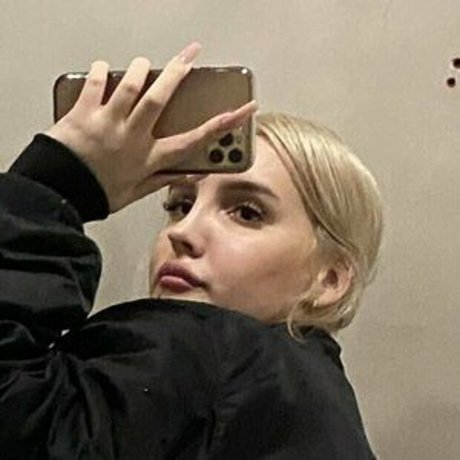 Kirill Cutes adult actress photo