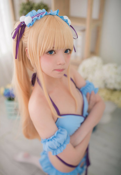miu cosplayer model pic