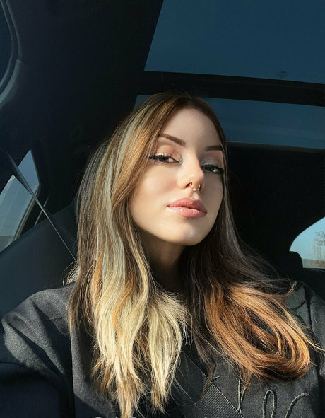 abraheldomina hot pornstar pictures