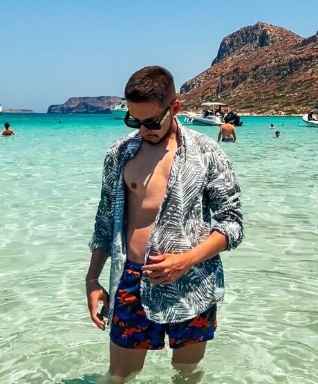 bobbybooy naked actress pic