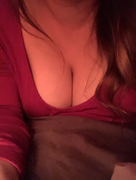 curvy blonde milf onlyfans naked images