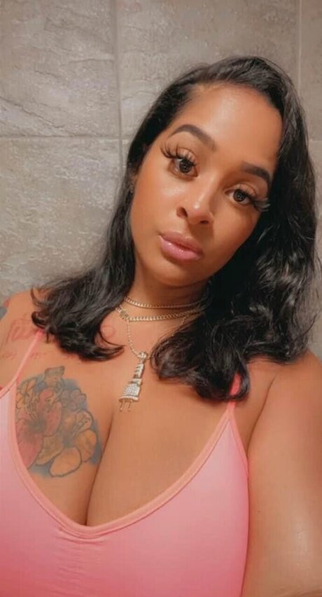 Miss Gucci free pornstar pic