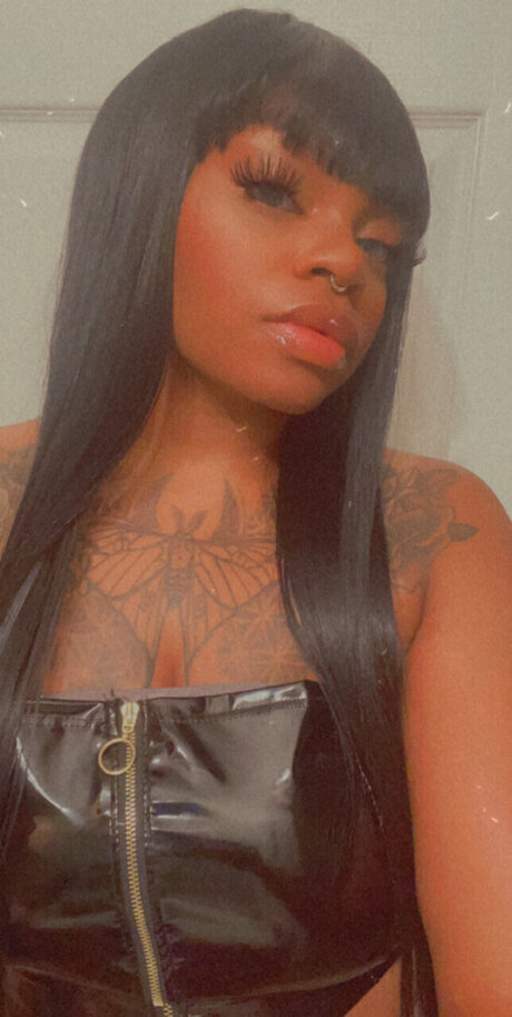 Sticky Vickyy star sexy pics