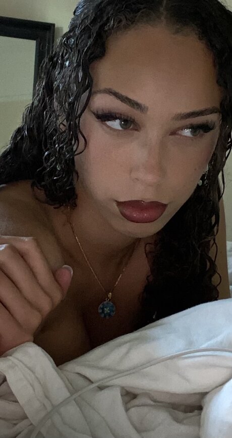 Nova FREE model sex picture