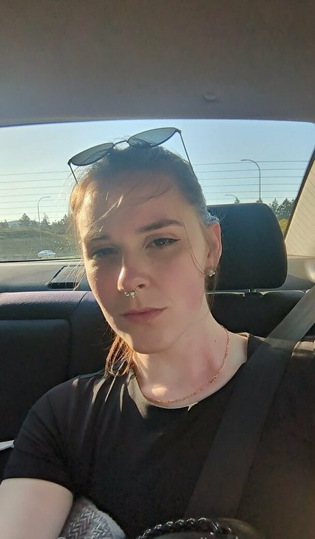 tesla nova pornographic actress pics