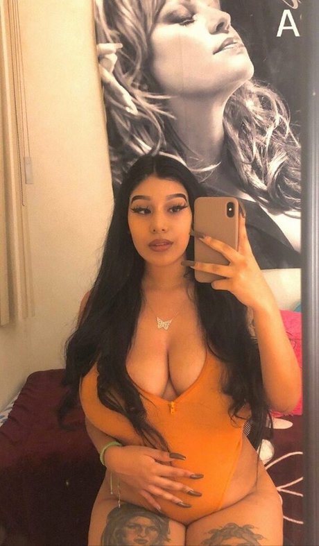 curvy girl onlyfans naked img