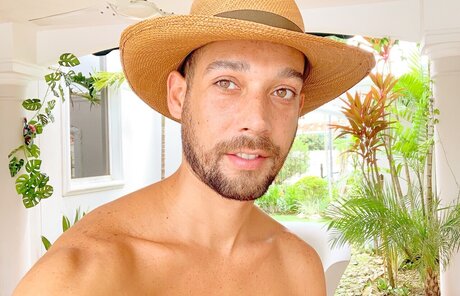 Miguel Ismael erotic model images