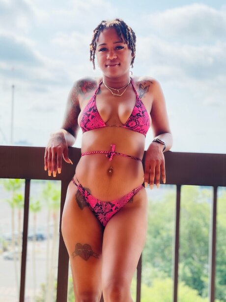 RoxyC_ pornstar adult pictures