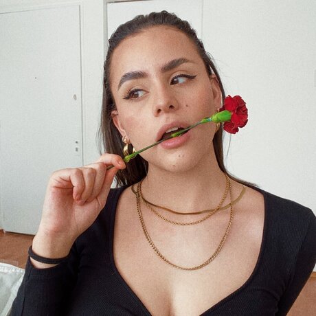 Ivana Decont hd model img