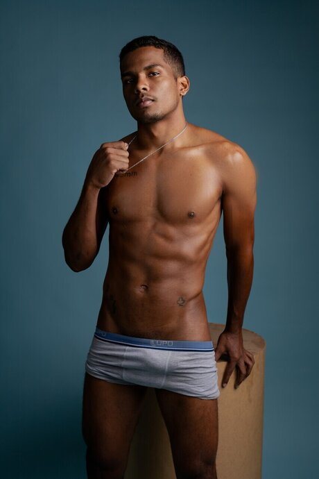 Medrado Jr sexy star pictures