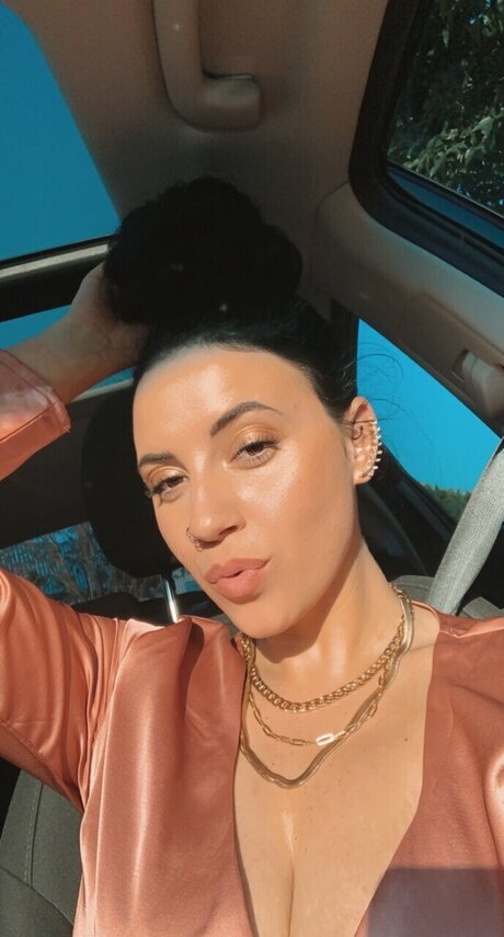 Victoria V pornstar nudes photos