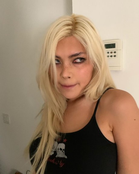 diakimeko perfect actress photos