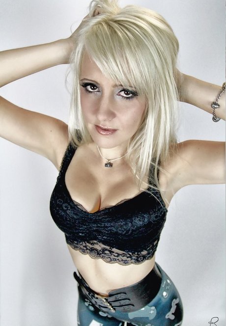 outdoor shower onlyfans beautiful galleries