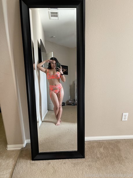 brown eyes kitty onlyfans hot photo