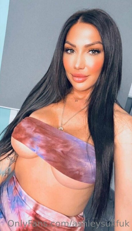 chubby nude onlyfans nude picture