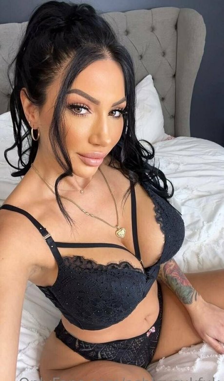 thick latina milf onlyfans beautiful naked pic