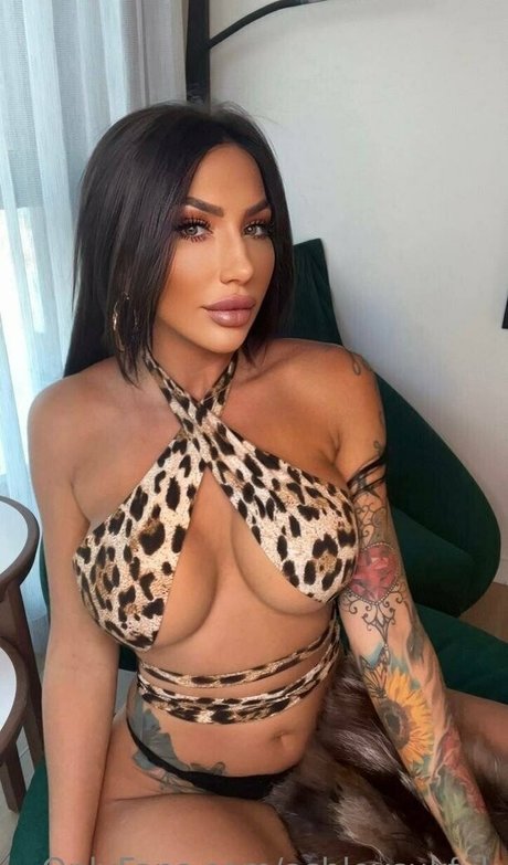 Ashley Suk Fuk Images