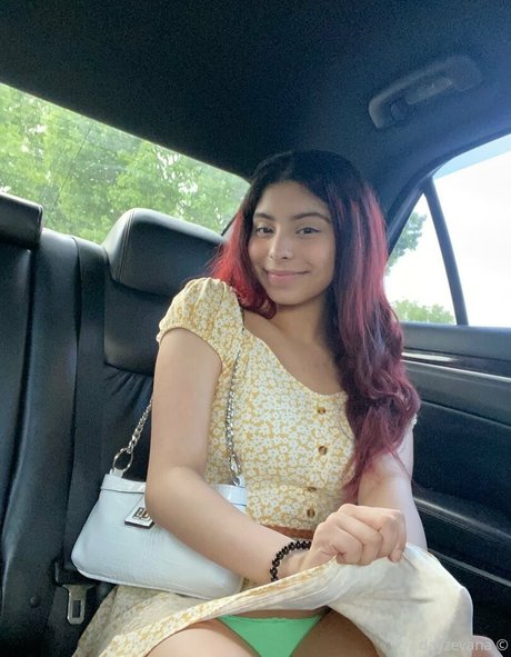 cheating onlyfans pretty pic