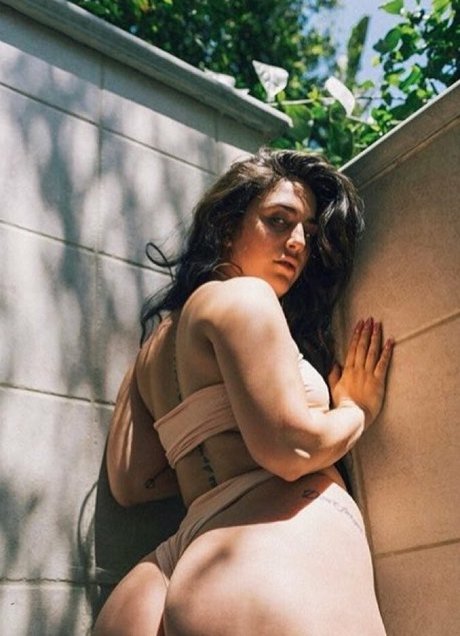 squirt teen onlyfans hd photo