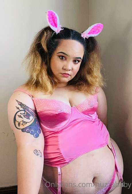 huzzababy erotic model gallery