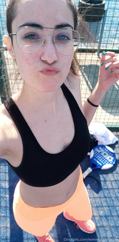 esmeraldamentee hd pornstar photos