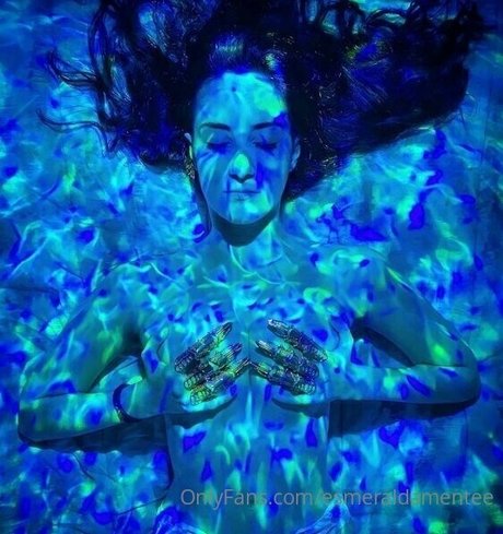 esmeraldamentee star sexy gallery