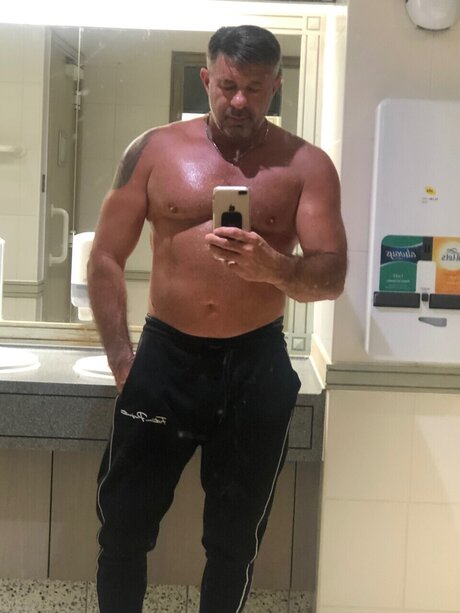 Milen naked pornstar gallery