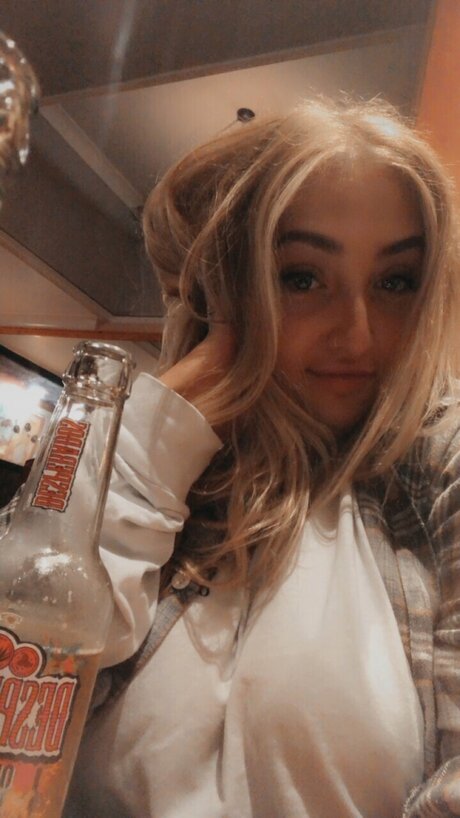 ubicurvysub star sex photos