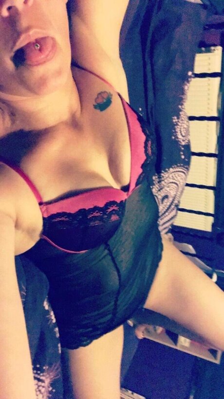 Peachie2020 free model pic