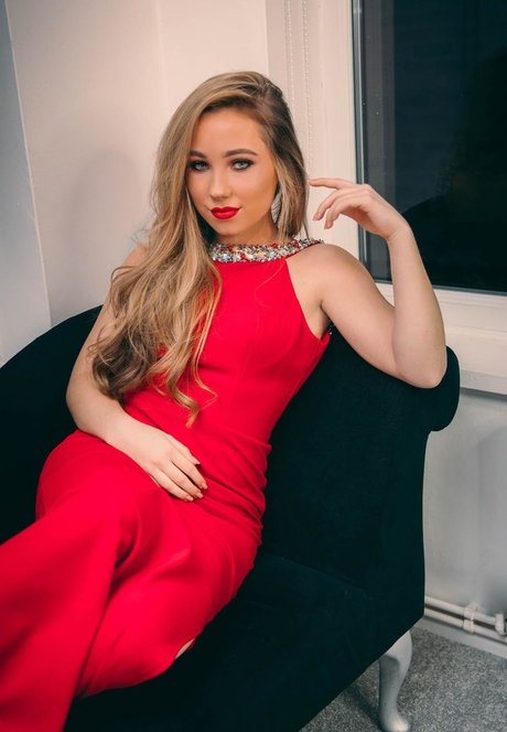 Ruby O Donnell art star photo