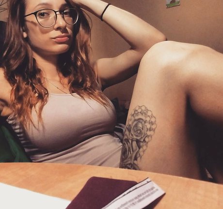 Poli Kap free star gallery