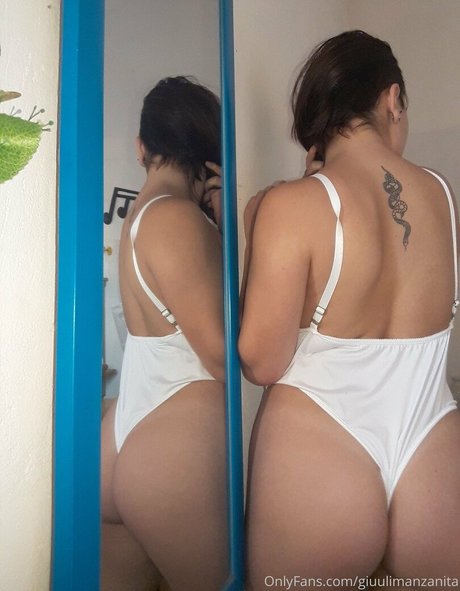 giuliibabyy naked pornstar pictures