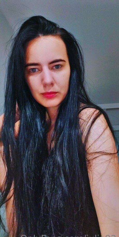 julia92 model erotic photo