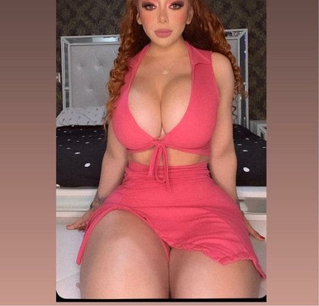 Arely Hernandez Montenegro model picture